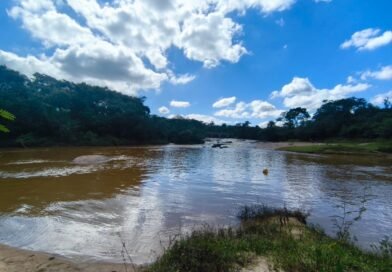 CORPO DE BOMBEIROS RECUPERA CORPO DE IDOSO QUE SE AFOGOU EM CACHOEIRA DE ITAPECERICA