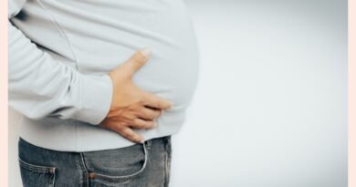 Barriga estufada no fim do dia? Entenda o que pode estar por trás desse incômodo