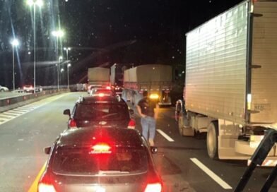 Acidente paralisou a BR-381 em São Gonçalo do Rio Abaixo na noite de hoje