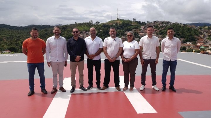 Vereadores de São Gonçalo do Rio Abaixo participam de inauguração do heliponto municipal, em marco do avanço na saúde