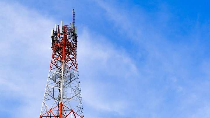 Mulher tentava tirar a própria vida hoje, pulando para a morte