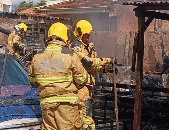 Poços de Caldas: fogão à lenha improvisado pode ter causado incêndio em residência