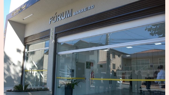 Justiça nega indenização contra vizinha por infiltração em casa