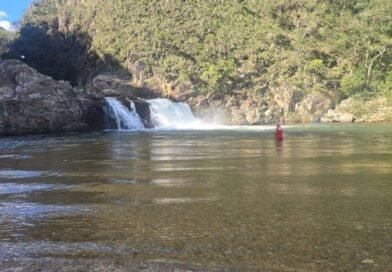 BOMBEIROS RESGATAM CORPO DE HOMEM QUE SE AFOGOU EM CACHOEIRA DE DELFINÓPOLIS