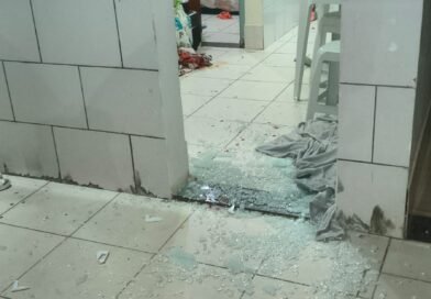 Homem é preso após agredir companheira, entiado e vizinho em São Gonçalo do Rio Abaixo (vídeo)