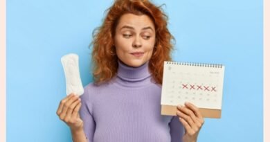 Você sente um cansaço que não passa durante ou após o ciclo menstrual? Entenda o que pode ser