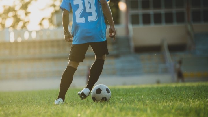 O que um profissional de educação física enxerga em uma partida de futebol que a maioria dos torcedores não percebe? 
