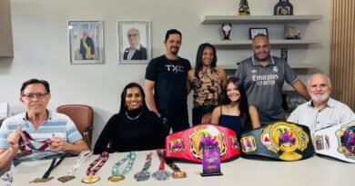 Dr. Laércio recebe atleta monlevadense de Muay Thai e destaca importância do esporte para a formação dos jovens