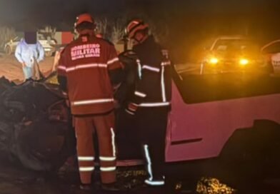 SÃO GONÇALO DO ABAETÉ: BOMBEIROS MILITARES DO 12º BATALHÃO RESGATAM VÍTIMA PRESA ÀS FERRAGENS APÓS GRAVE ACIDENTE NA BR-365