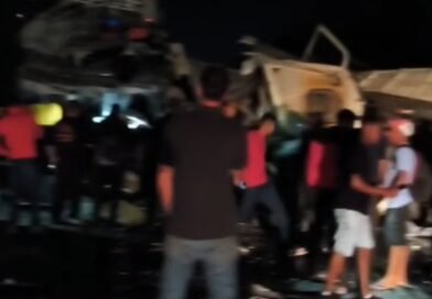 COLISÃO ENTRE ÔNIBUS, CARRETA E CAMINHONETE NA MG-050 DEIXOU DOIS MOTORISTAS MORTOS (ASSISTA O VÍDEO)
