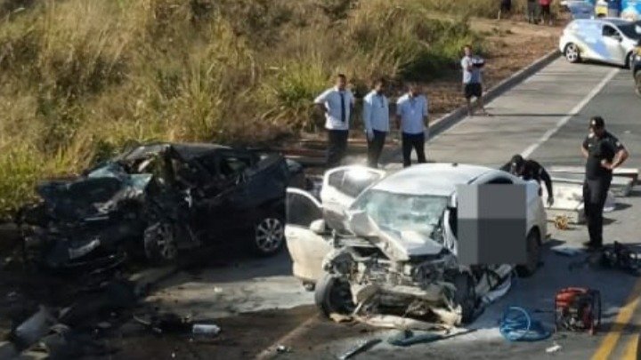 Minas Gerais: veículo em fuga causa acidente com cinco vítimas fatais