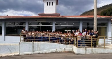 Projeto Conectando Gerações promove encontro entre alunos e idosos em ação de solidariedade em São João do Rio Abaixo