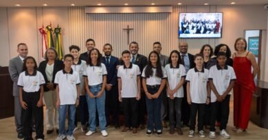 Câmara Mirim 2026: jovens são-gonçalenses tomam posse e iniciam experiência no Legislativo