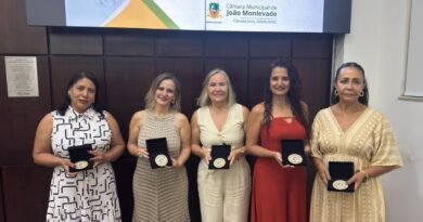 Câmara de João Monlevade entrega Medalha Paulo Freire a cinco personalidades da educação do município