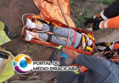 SABARÁ/RAVENA: Capotamento de veículo em ribanceira