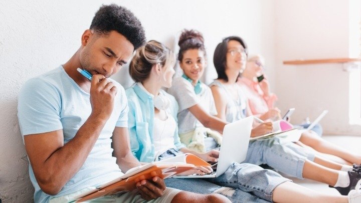 ENEM : estudar mais pode não significar aprender mais, alerta especialista