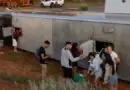 BOMBEIROS ATENDEM OCORRÊNCIA DE ACIDENTE DE ÔNIBUS DE VIAGEM NA LMG-799, PASSAGEIROS DEIXARAM O VEÍCULO PELO TETO