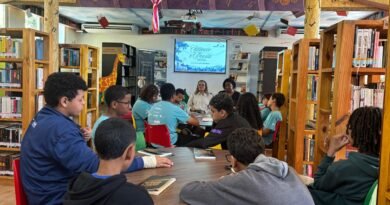 Lançamento de livro reúne poesia e inteligência artificial em oficina com estudantes de Betim