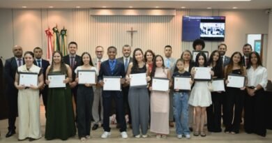 Câmara homenageia estudantes e atletas que se destacaram representando São Gonçalo Câmara homenageia estudantes e atletas que se destacaram representando São Gonçalo