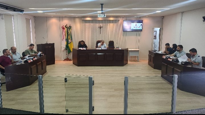 São Gonçalo do Rio Abaixo: Comissões aprovam três projetos; duas propostas recebem votação unânime