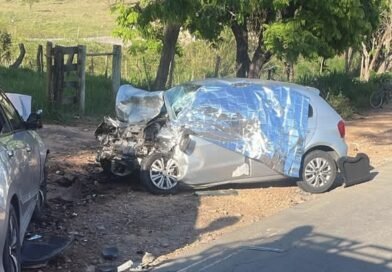 Colisão frontal na MG-252 deixa casal morto e bebê de 10 meses ferido, hoje de manhã