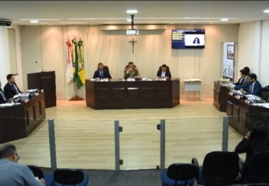 Câmara de São Gonçalo aprova 11 indicações e uma moção de aplausos durante a 17ª Reunião Ordinária de 2026