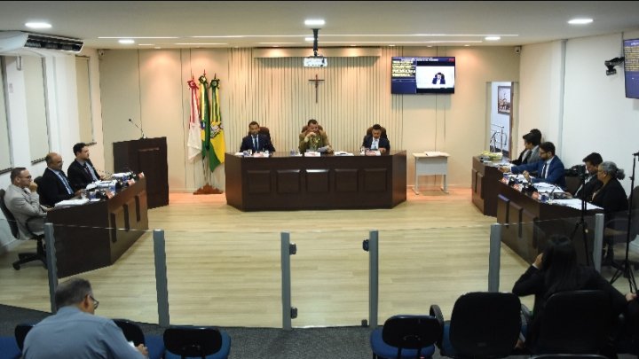 Câmara de São Gonçalo aprova 11 indicações e uma moção de aplausos durante a 17ª Reunião Ordinária de 2026