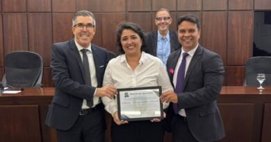 Empresa Artdesign recebe Moção de Aplausos na Câmara Empresa Artdesign recebe Moção de Aplausos na Câmara