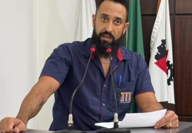 Presidente do Sindmon Metal destaca importância da democracia e alerta para intolerância política na Câmara de João Monlevade