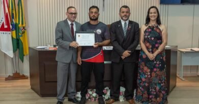 Câmara de São Gonçalo realiza uma noite de homenagens com a entrega de moções de aplausos